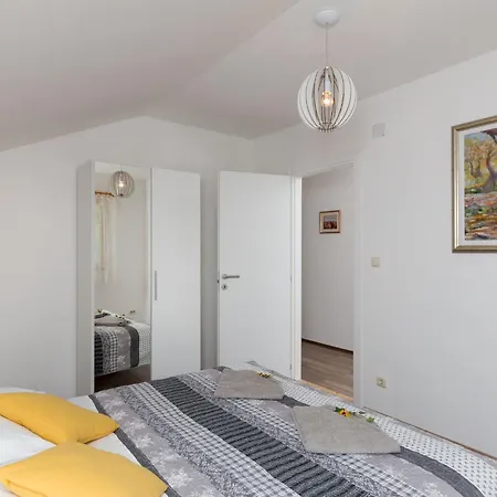 2 Bedroom Apartment With Balcony